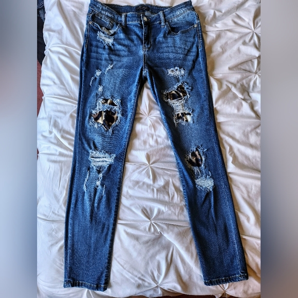 Judy Blue Leopard Patch Skinny Jeans - Picture 2 of 5